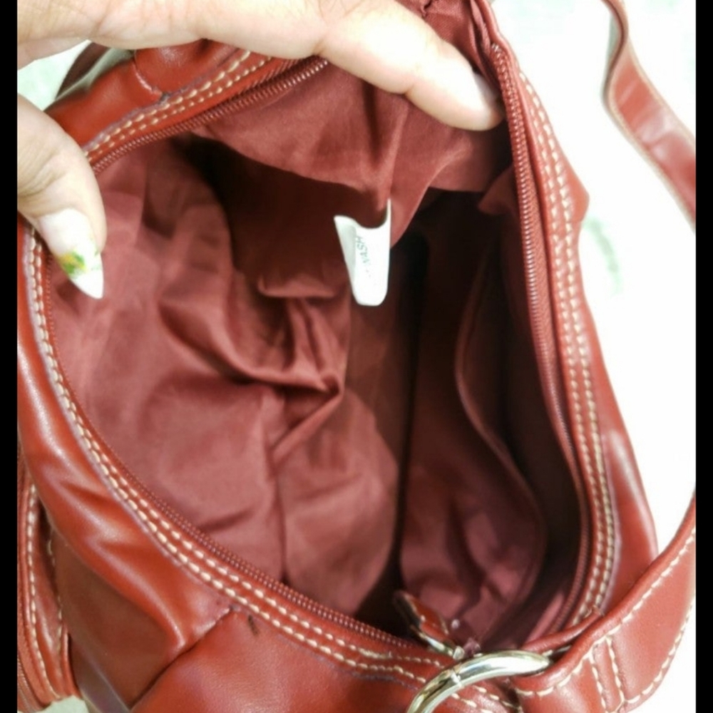 🆕️NWOT Red Shoulder Purse with a built-in wallet on front - Picture 9 of 15